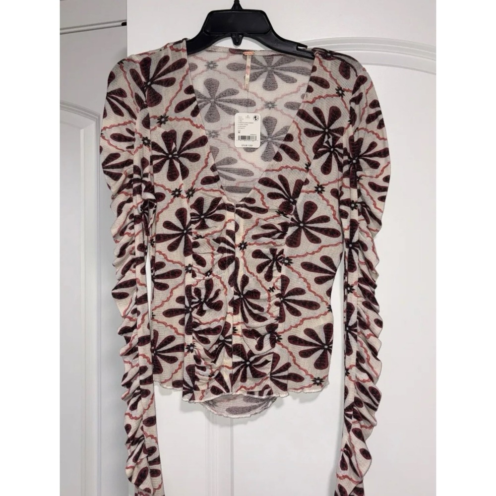 Free People Long Sleeve Multi Top Floral Size Medium New With Tags - Picture 3 of 6